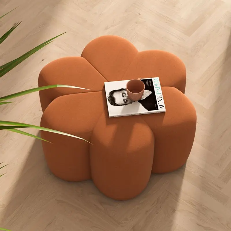 The Many Uses of a Pouf Ottoman: From Footrest to Extra Seating插图