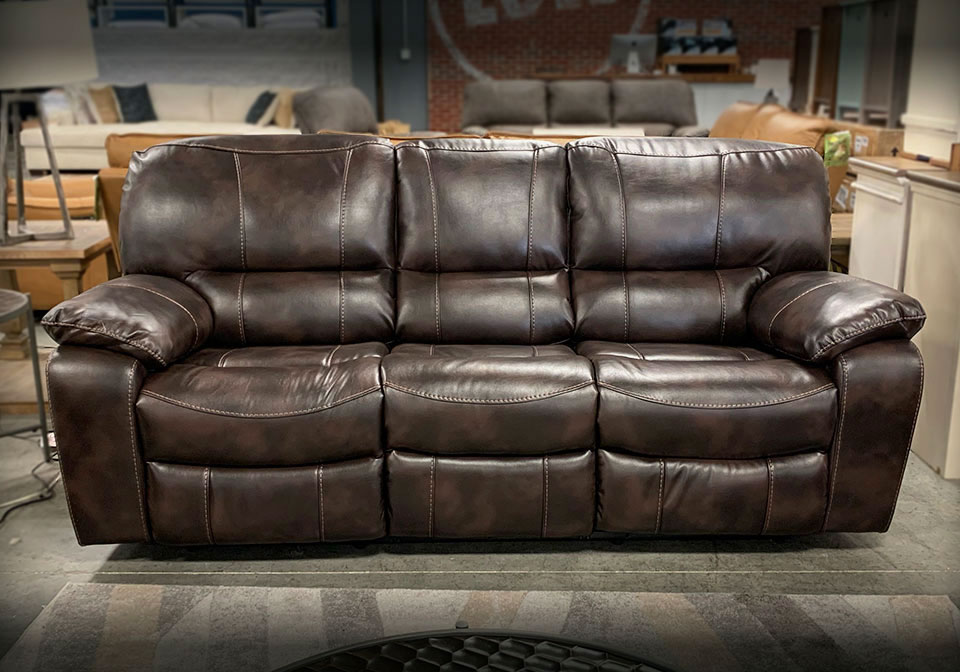 Enhance Your Space with a Leather Recliner Couch插图4