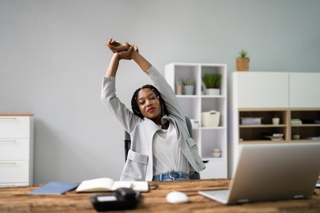 Deskercise Delights: Energizing Exercises to Do at Your Desk