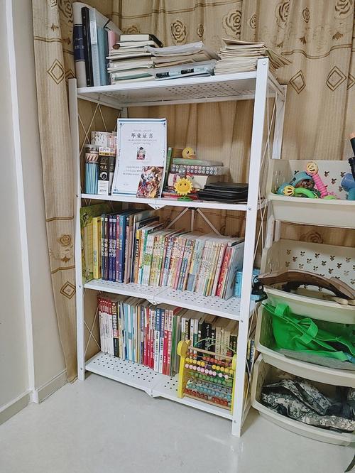 Small Space Solutions: DIY Bookshelf Ideas缩略图