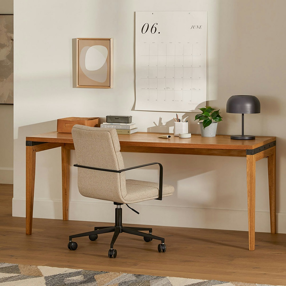 wooden office desk
